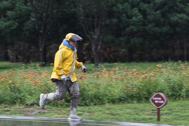 万事开头难<strong></p>
<p>币小哥</strong>，干美团骑手的第一个月是怎么样度过的？